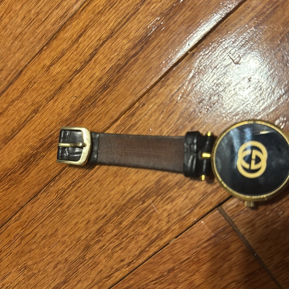 Gucci Watch - Picture 3 of 4
